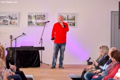 ©ThomasLein - Burkhard Peine am Mikrofon
