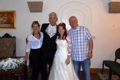 Burkhard Peine mit dem Brautpaar