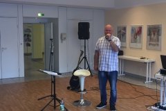 Burkhard Peine singt im Bördekreis