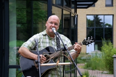 Burkhard Peine singt live