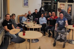 Burkhard Peine beim privaten Auftritt in der Gruppe